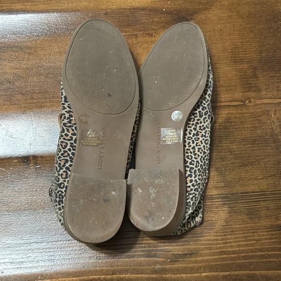 Lucky brand suede, leopard slip on flats - Picture 2 of 3
